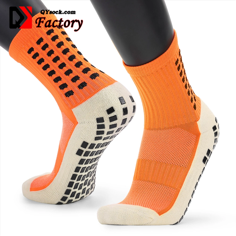 Wholesale Anti Slip Soccer Men Cotton Basketball Rugby Sports Crew Football Grip Socks